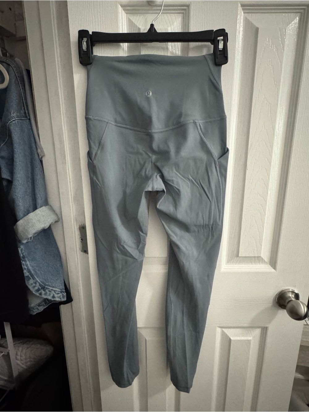 Lululemon Peloton Light blue align leggings with pockets, size 4 length 25